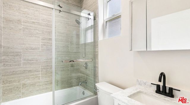 16698 Moorpark Street, Los Angeles, CA 91436