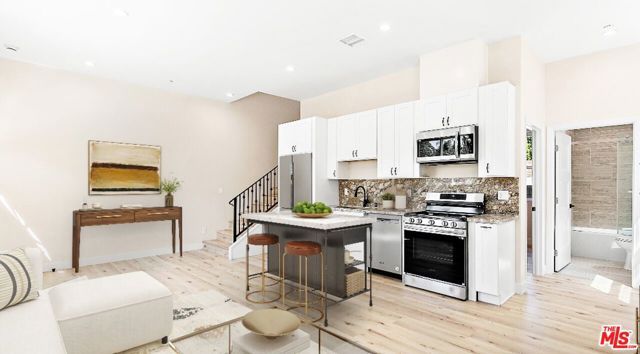 16698 Moorpark Street, Los Angeles, CA 91436