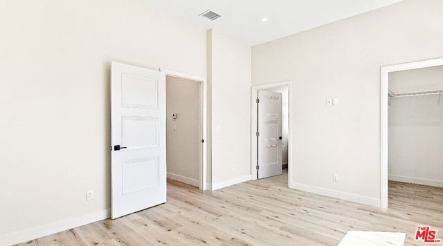 16698 Moorpark Street, Los Angeles, CA 91436