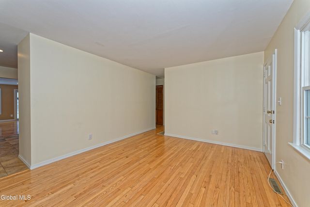 26 Mildred Lane, Colonie, NY 12110