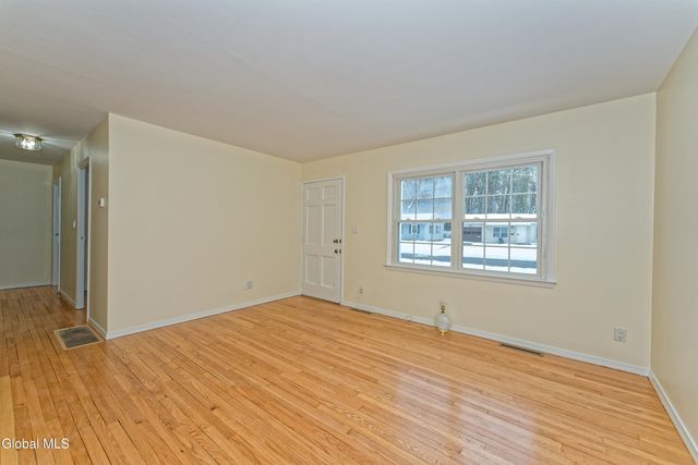 26 Mildred Lane, Colonie, NY 12110