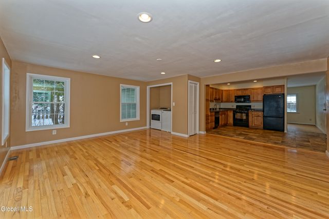 26 Mildred Lane, Colonie, NY 12110