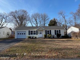 26 Mildred Lane, Colonie, NY 12110