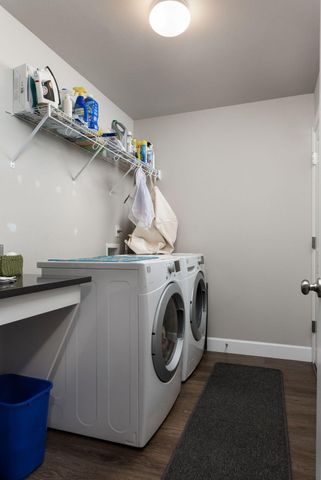 450 NE Oak Court, Redmond, OR 97756