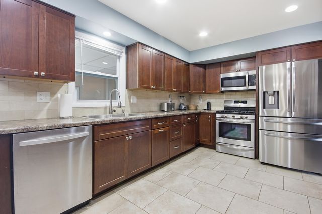 6936 Arkansas Avenue, Hammond, IN 46323