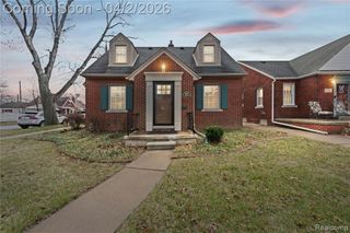 2305 Vinewood Street, Wyandotte, MI 48192