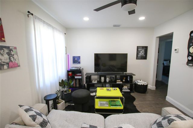 1509 E MCBERRY STREET, Tampa, FL 33610