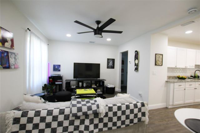1509 E MCBERRY STREET, Tampa, FL 33610