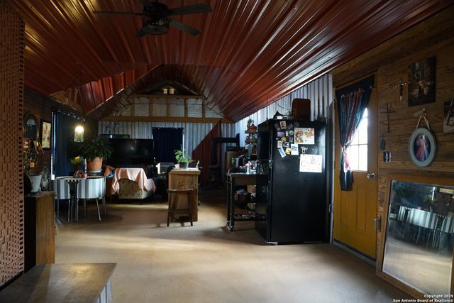 57 La Paz, Lytle, TX 78052