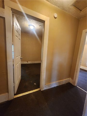 2 Hollister Street, Rochester, NY 14605