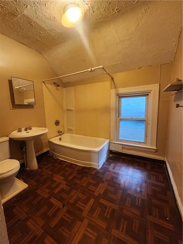 2 Hollister Street, Rochester, NY 14605