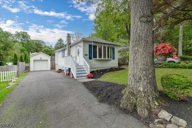 4 Rumson Ct, West Milford Twp., NJ 07421
