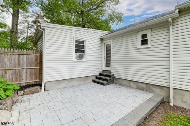 4 Rumson Ct, West Milford Twp., NJ 07421