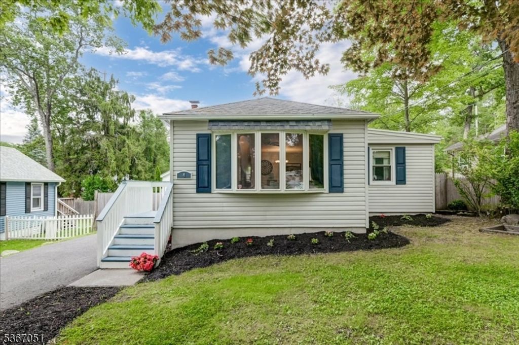 4 Rumson Ct, West Milford Twp., NJ 07421