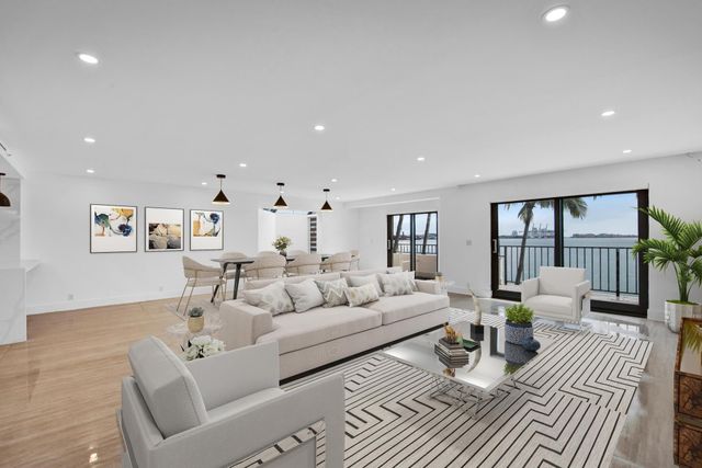 520 E Brickell Key Drive BH25, Miami, FL 33131
