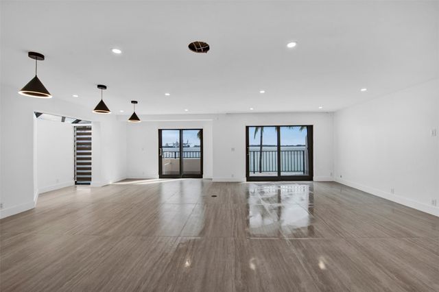 520 E Brickell Key Drive BH25, Miami, FL 33131