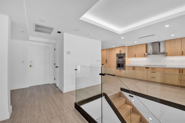 520 E Brickell Key Drive BH25, Miami, FL 33131