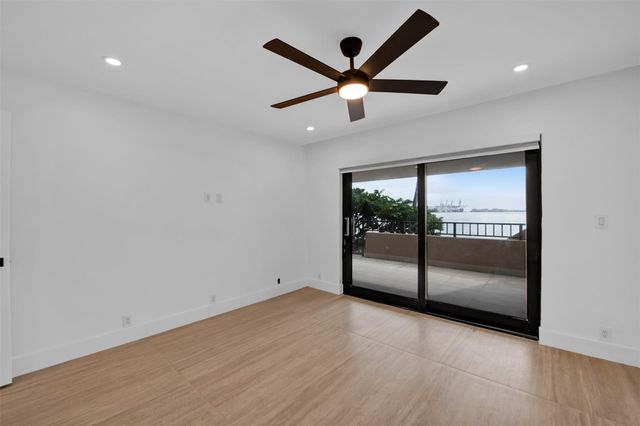 520 E Brickell Key Drive BH25, Miami, FL 33131