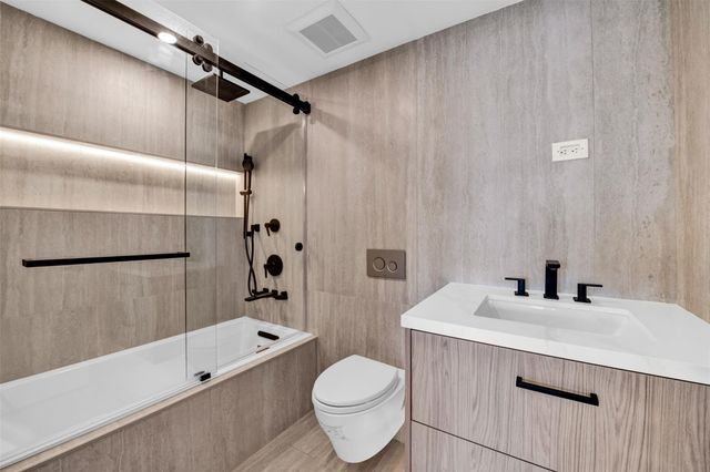 520 E Brickell Key Drive BH25, Miami, FL 33131