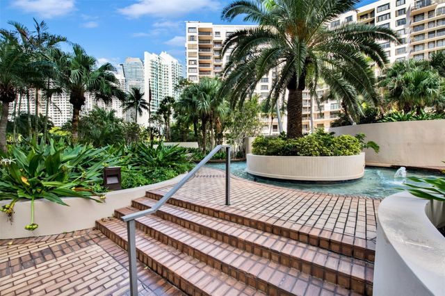 520 E Brickell Key Drive BH25, Miami, FL 33131