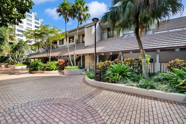 520 E Brickell Key Drive BH25, Miami, FL 33131