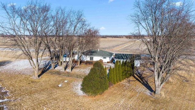 N10417 State Road 26, Burnett, WI 53922