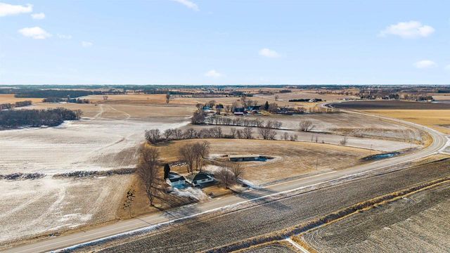 N10417 State Road 26, Burnett, WI 53922