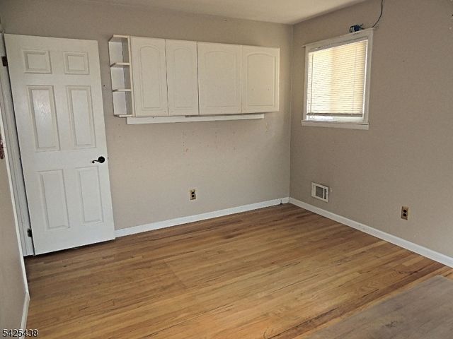 118 Benart Pl, Middlesex Boro, NJ 08846