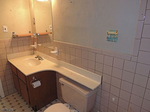 118 Benart Pl, Middlesex Boro, NJ 08846
