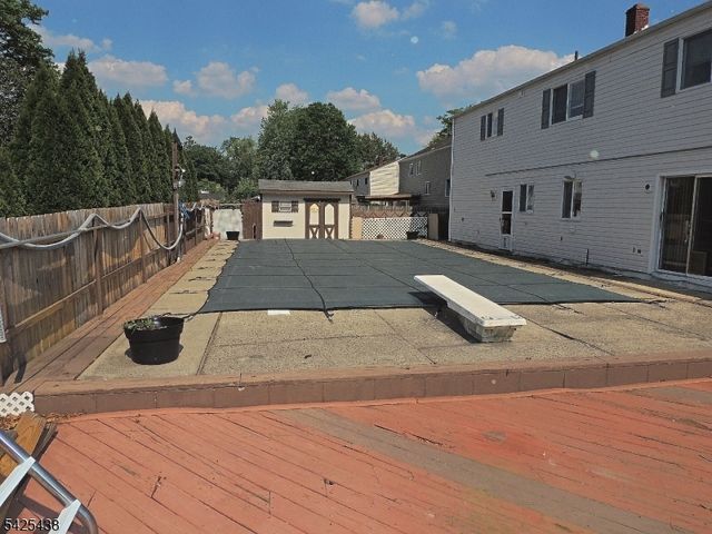 118 Benart Pl, Middlesex Boro, NJ 08846