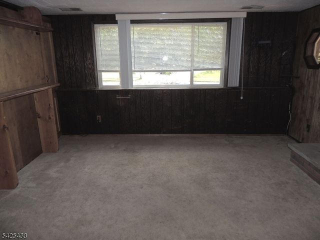 118 Benart Pl, Middlesex Boro, NJ 08846