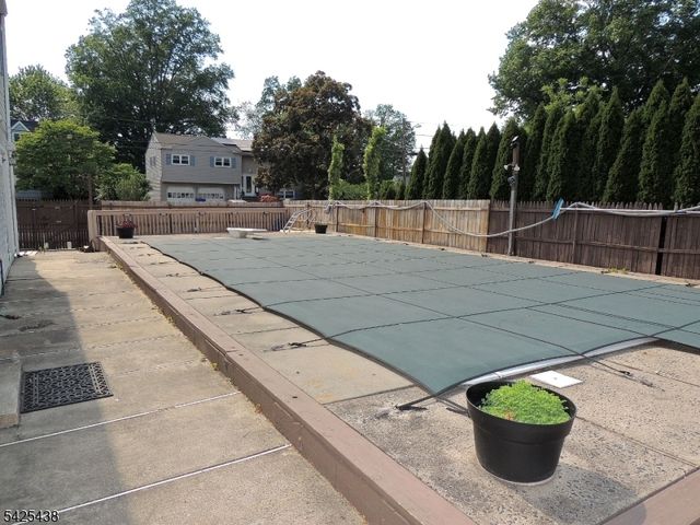 118 Benart Pl, Middlesex Boro, NJ 08846