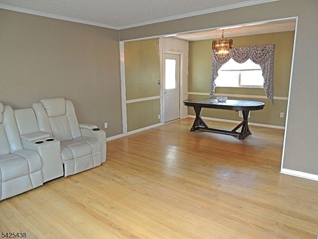 118 Benart Pl, Middlesex Boro, NJ 08846