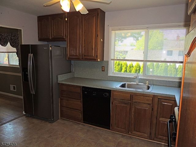 118 Benart Pl, Middlesex Boro, NJ 08846