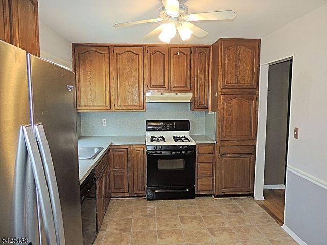 118 Benart Pl, Middlesex Boro, NJ 08846