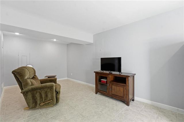 1200 Tyler Lane, Greenwood, MO 64034