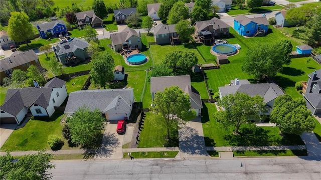1200 Tyler Lane, Greenwood, MO 64034