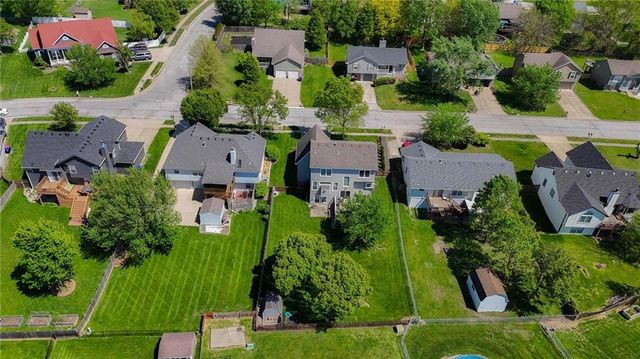 1200 Tyler Lane, Greenwood, MO 64034