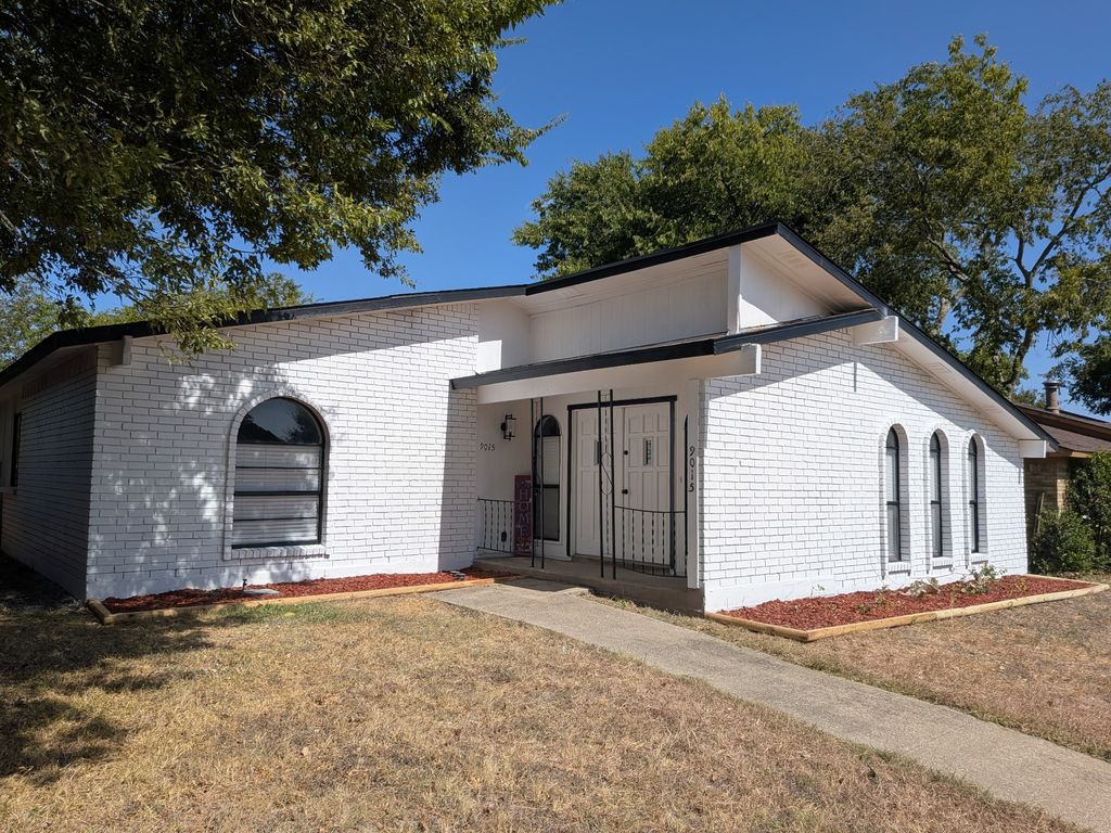 9015 High Plain Lane, Dallas, TX 75249 — photo 5
