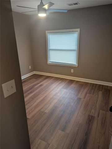 957 Hemingway Road, Stone Mountain, GA 30088