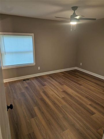 957 Hemingway Road, Stone Mountain, GA 30088
