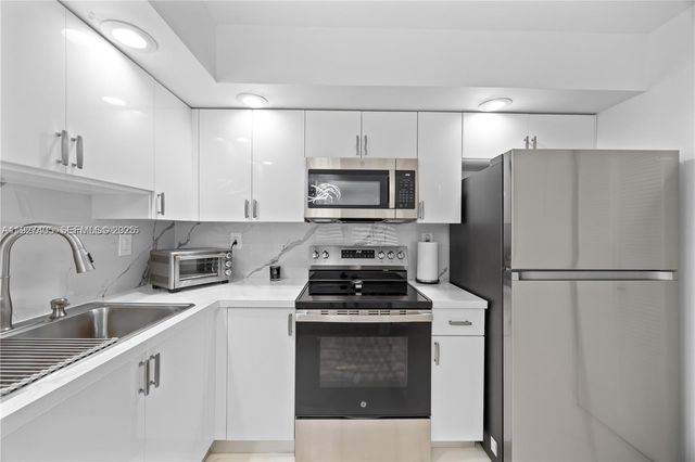 8810 SW 132nd Pl 101DN, Miami, FL 33186