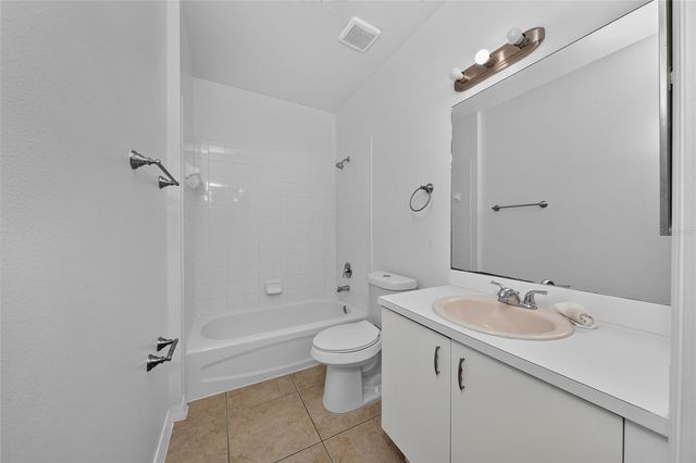 515 VILLA DEL SOL CIRCLE 205, Orlando, FL 32824
