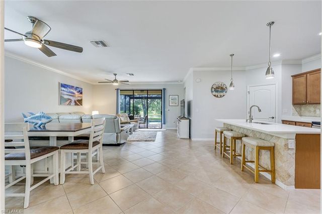3742 Treasure Cove CIR, Naples, FL 34114