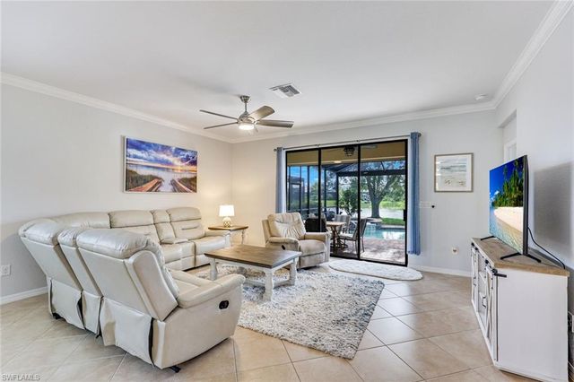 3742 Treasure Cove CIR, Naples, FL 34114