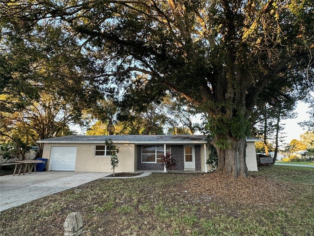 1702 7th Street, Vero Beach, FL 32962