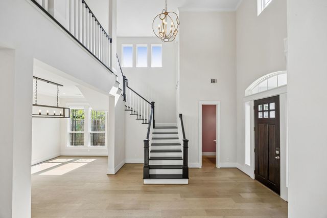 8558 Ridgepoint Drive, Houston, TX 77055
