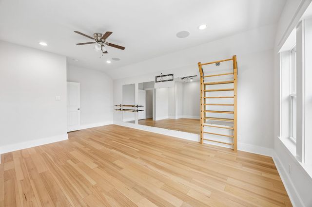 8558 Ridgepoint Drive, Houston, TX 77055