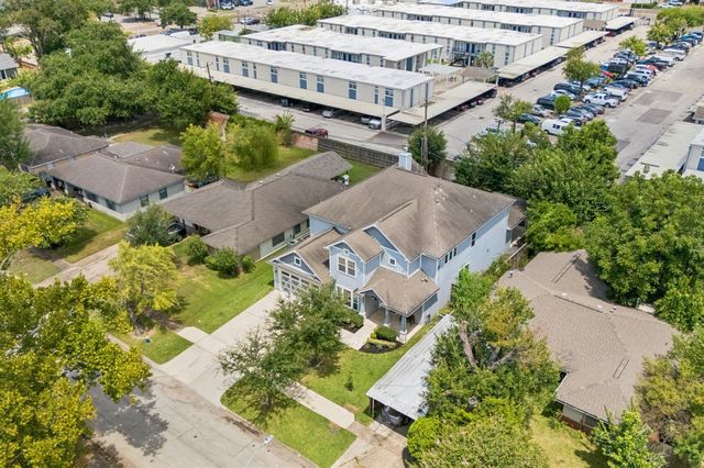 8558 Ridgepoint Drive, Houston, TX 77055