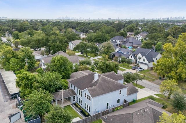 8558 Ridgepoint Drive, Houston, TX 77055